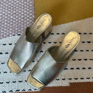 Size 9.5, brand new/never worn Katy Perry shoes